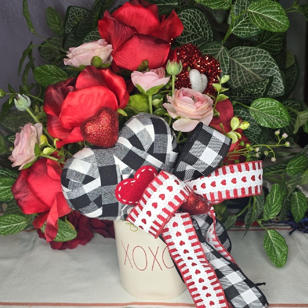 Rae Dunn XOXO Valentines Coffee Mug With Red Floral Arrangement